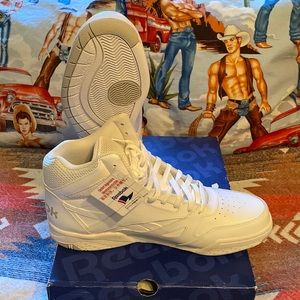 Reebok high top  Royal classic BB 4500 sneakers.